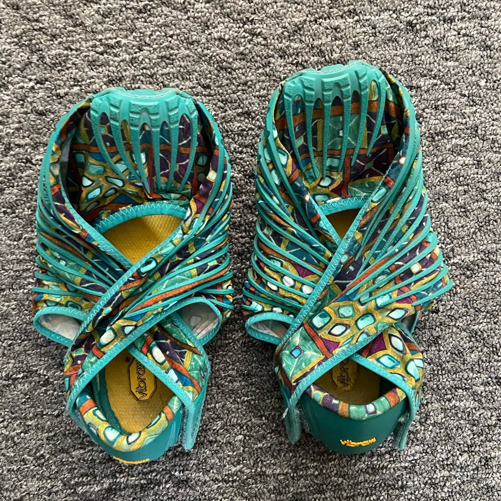 Vibram Women’ Furoshiki Shoes size 8